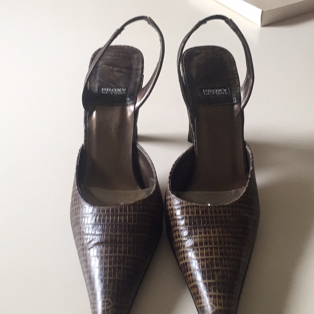 Shoe